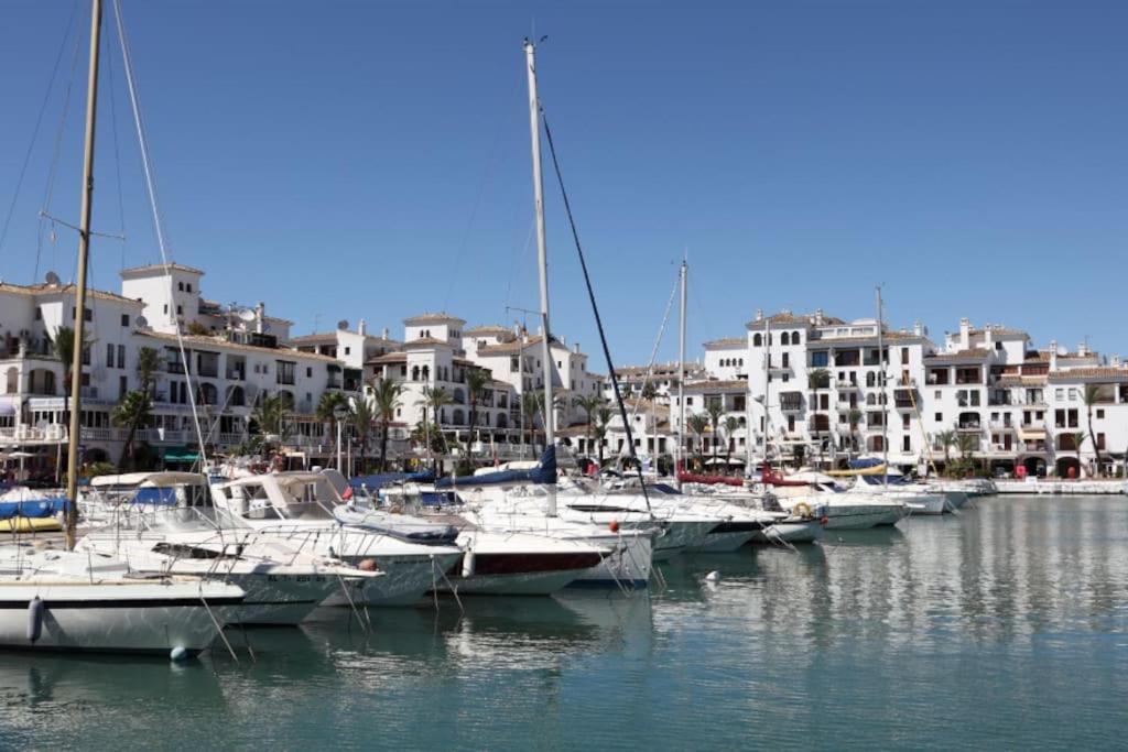מנילבה Apartamento Entero Con Solarium En Sabinillas, Con Piscina Y Al Lado Del Puerto De La Duquesa מראה חיצוני תמונה