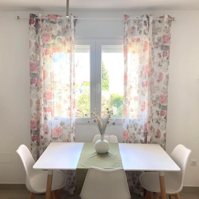 מנילבה Apartamento Entero Con Solarium En Sabinillas, Con Piscina Y Al Lado Del Puerto De La Duquesa מראה חיצוני תמונה